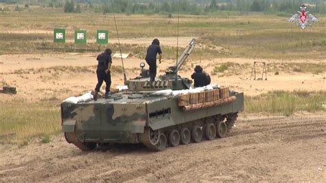 Боевая подготовка: использование команд для создания эффективного экипирования и оружия