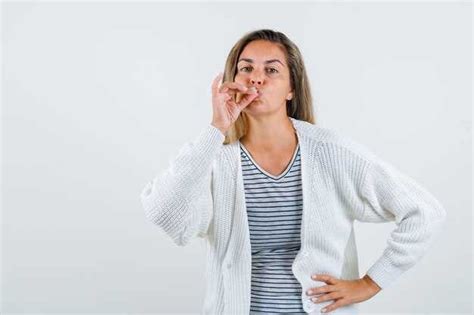 Быстрые способы освободиться от неприятного запаха из полости рта