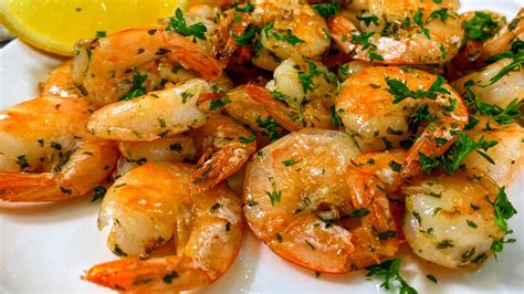 Вкусная добавка к рыбным блюдам - чесночные креветки