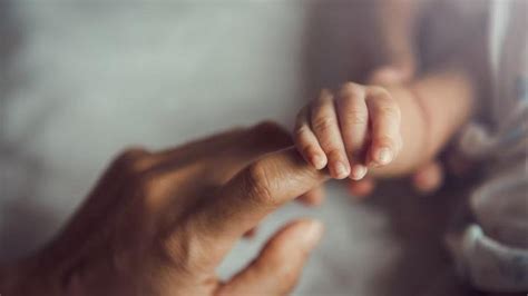Влияние питания матери на икоту у новорожденного: взаимосвязь и рекомендации