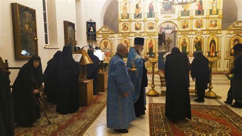 Воскресная служба: обряды и символы