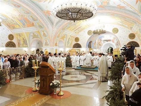 Время и место проведения богослужений: где и когда собирается верующие Туровца