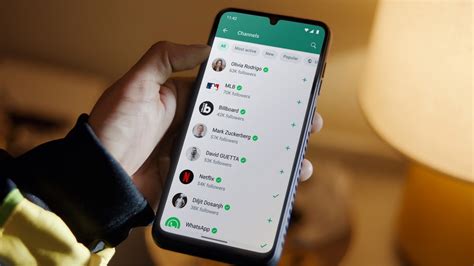 Выберите соответствующую версию приложения WhatsApp для вашего устройства