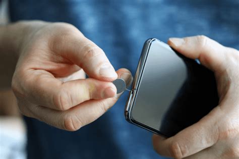 Главные преимущества использования технологии "встроенной SIM-карты" на смартфонах iPhone