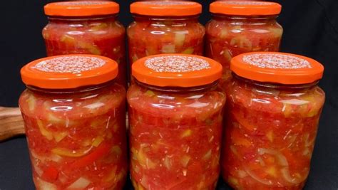 Заполните банки горячим лечо до краев