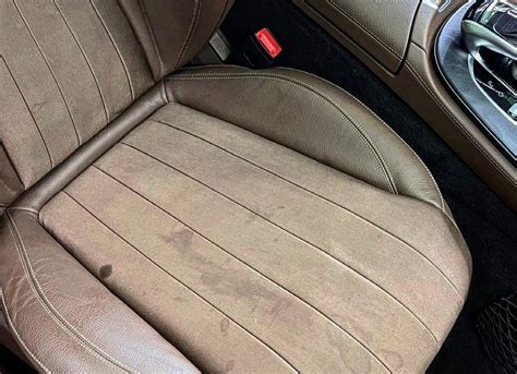 Избавление от пятен и неприятных запахов на обивке автомобильных сидений