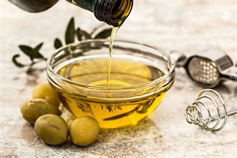Картофель и оливковое масло: несколько способов для омоложения кожи