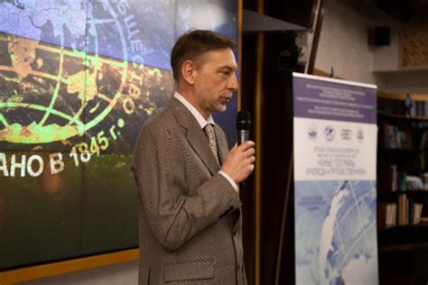 Краеведы: путешественники по временам исследований