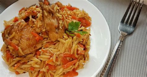 Курица с пастой аля китайская с деликатесным соусом