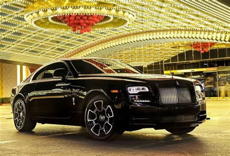 Мечты о роскошных автомобилях: стремление к успеху