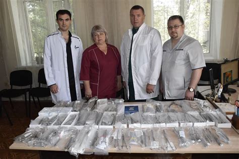 Мягкое выдавливание экскрементов при помощи специализированных инструментов