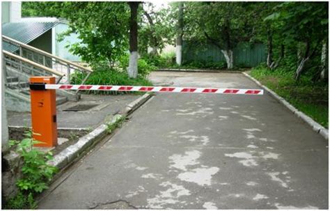 Определите точное расположение шлагбаума