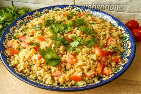 Основа для салата: пшеничная булгур с овощами и зеленью