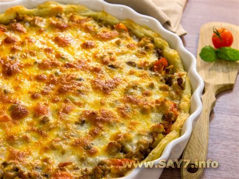 Пирог из бездрожжевого теста с фаршем и овощами