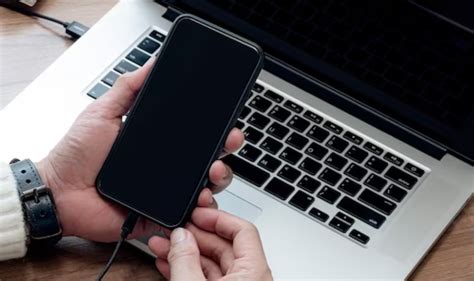 Подключение вашего смартфона к компьютеру с помощью USB-кабеля