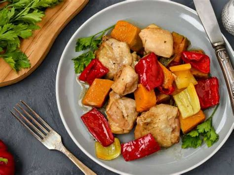 Прекрасное сочетание ароматов: филе курицы с овощами в соусе терияки