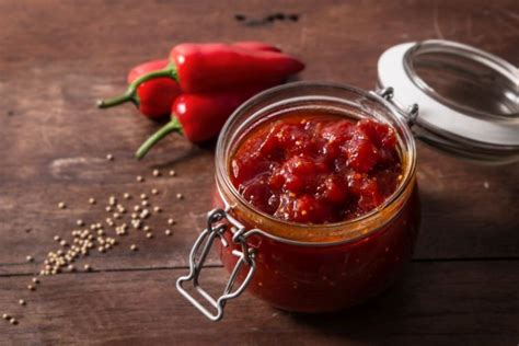Приготовление и хранение ароматной горчицы, сделанной из зрелых помидоров
