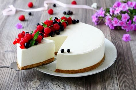 Приготовление основы для вкусного чизкейка без выпечки