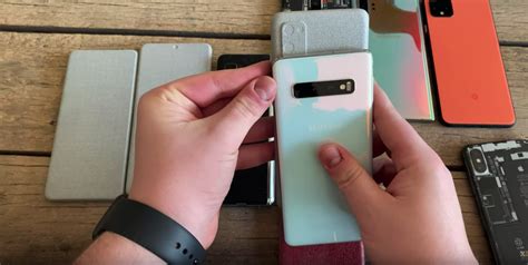 Различия между Samsung Galaxy S20 и S20+