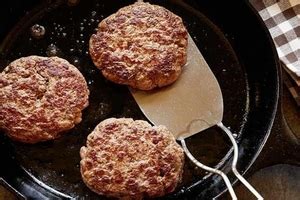 Разнообразные способы готовки котлет: от жарки до запекания
