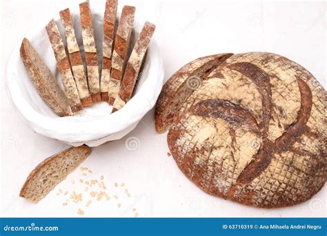 Режем куски хлеба одинакового размера