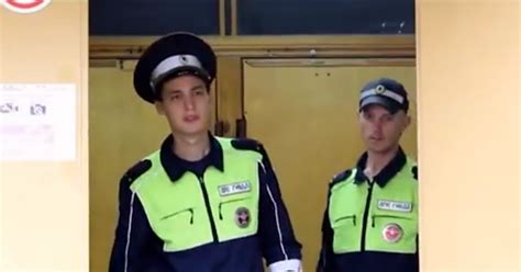 Скромность как принцип: Жизнь и подвиги полицейских, спасших множество жизней