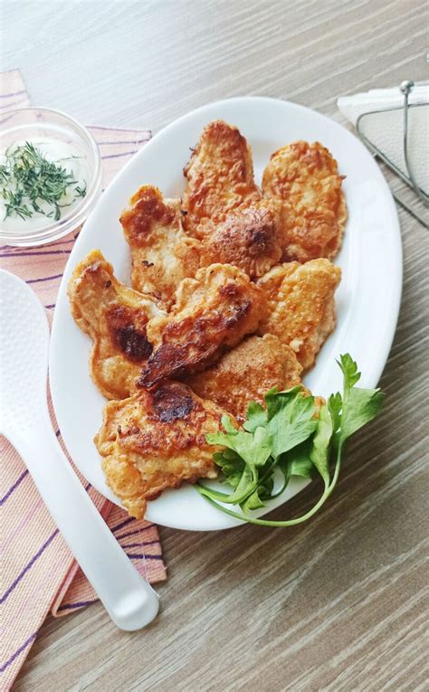 Соусы, идеально сочетающиеся с нежными кусочками куриной грудки в хрустящем кляре