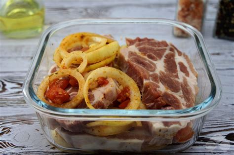 Соусы и приправы: как дополнить вкус вашего шашлыка