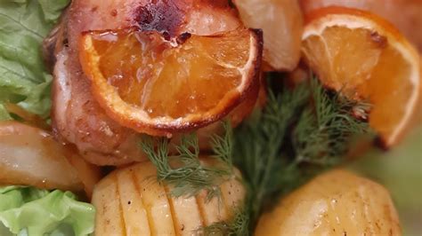 Сочное мясо, пропитанное цитрусовыми нотками и нежной текстурой соуса