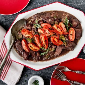 Тайны нежности: идеальное тушеное мясо