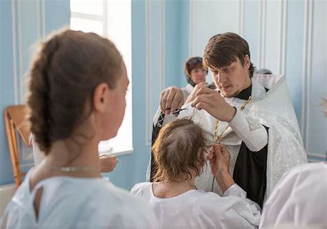 Техника и особенности подспорья в качестве элемента крещения в православии