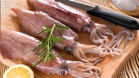 Тушение морозных необработанных кальмаров: наслаждение мягким мясом