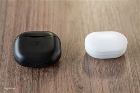Уход за беспроводными наушниками JBL