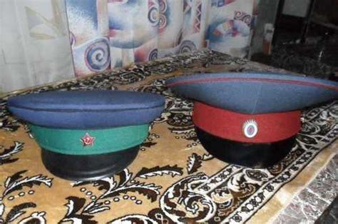 Шаг 1: Подготовка фуражки и кокарды