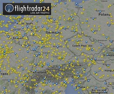 – Онлайн отслеживание самолетов в режиме реального времени