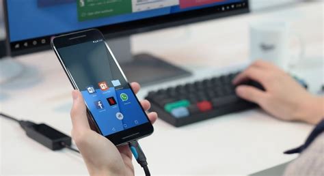  Подключение мобильного устройства к компьютеру с помощью USB-кабеля 