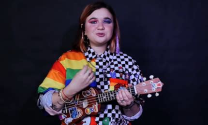 Алена Швец: музыкальное творчество и самые популярные песни