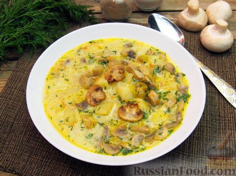 Ароматный грибной суп с рыжиками и луком: идеальное блюдо для осени