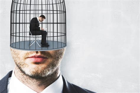 Взгляды и личность Карла 10: их влияние на решение об отречении