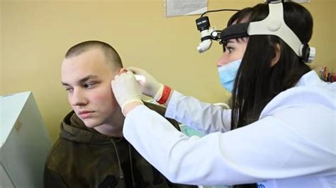 Вредные последствия нерегулярной чистки ушей
