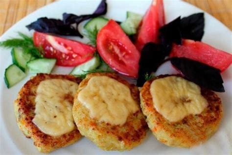 Готовим рыбные котлеты с овощами