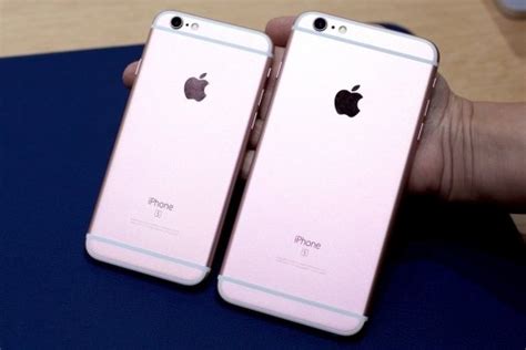 День, когда iPhone 6 и iPhone 6 Plus официально поступили в продажу в России