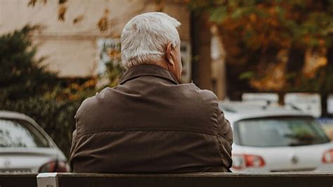 Женщины близятся к преклонному возрасту