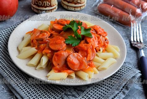 Ингредиенты для приготовления сосисок с макаронами: