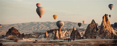 Каппадокия: необычный отдых на Средиземном море среди уникальных скальных образований