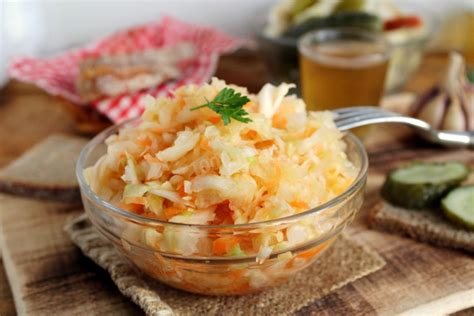Квасить раннюю капусту: вкусный тренд лета
