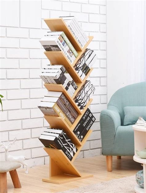 Книжные полки с интерактивными книгами