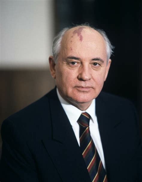 Михаил Горбачев: легенда советской политики и его вклад в историю