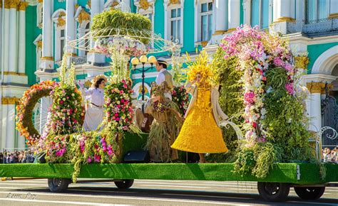 Начало фестиваля в Петербурге