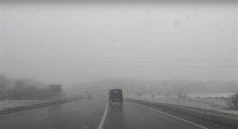 Обещанный снег пришел на землю!